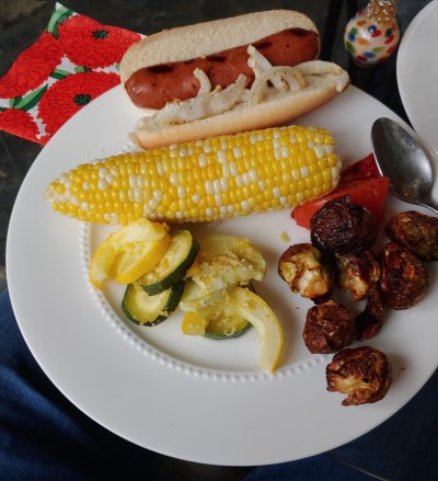 grilled veggies on the plate